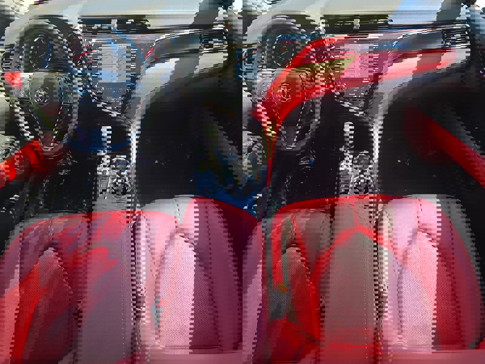 Used 2020 Toyota Camry XSE w/ Navigation Package FWD image 9