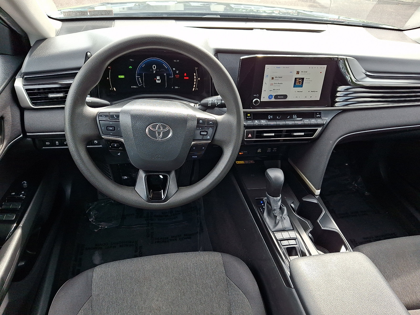 Used 2025 Toyota Camry LE FWD image 11