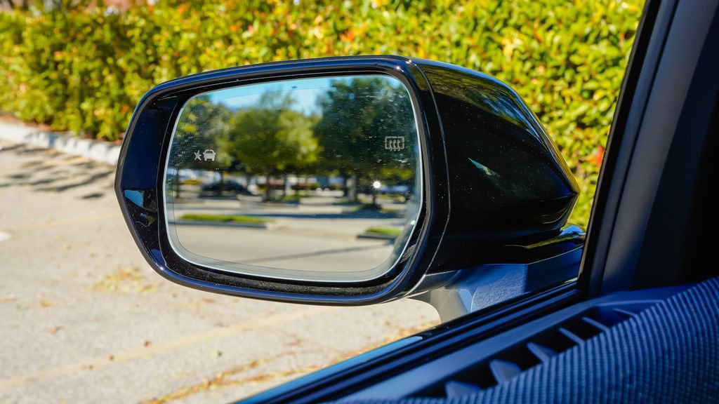 New 2026 Cadillac Optiq Sport 2 image 17