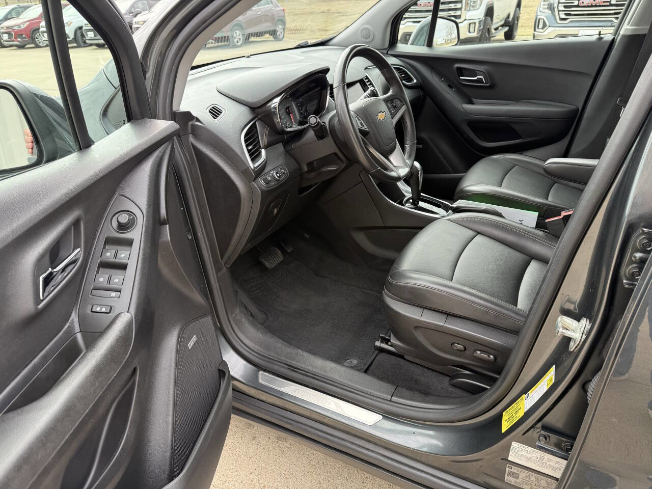 Used 2020 Chevrolet Trax Premier AWD/4WD image 5