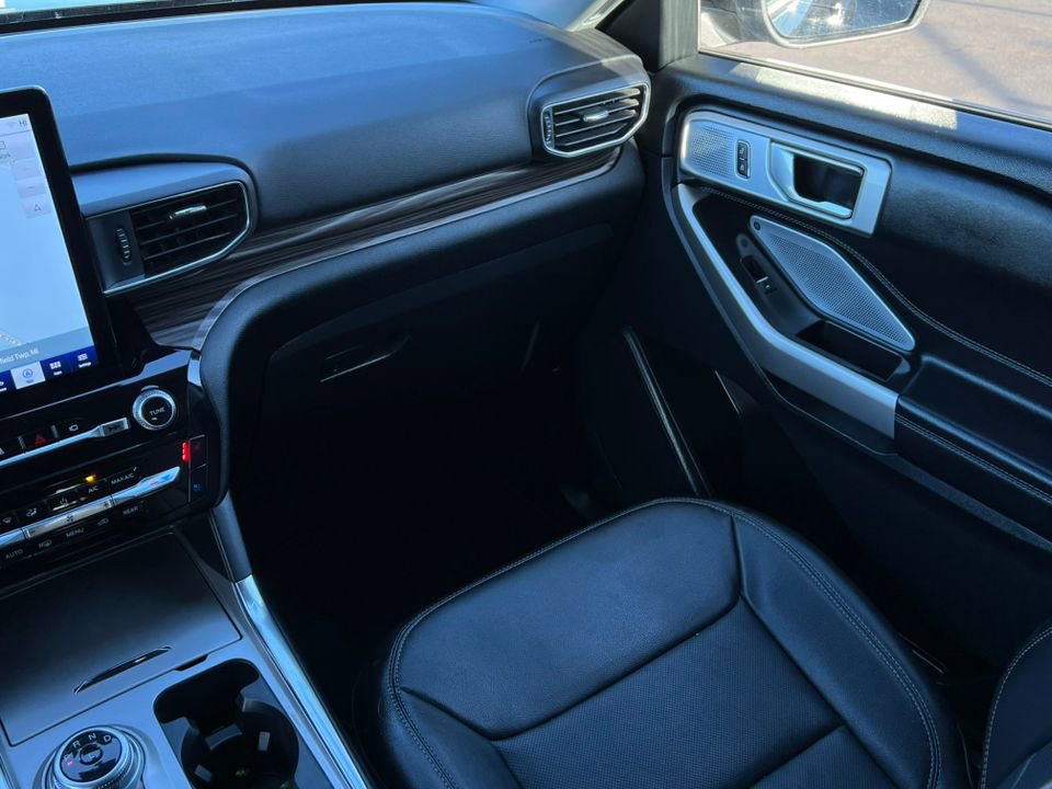 Certified 2023 Ford Explorer Limited w/ Limited Technology Package image 33