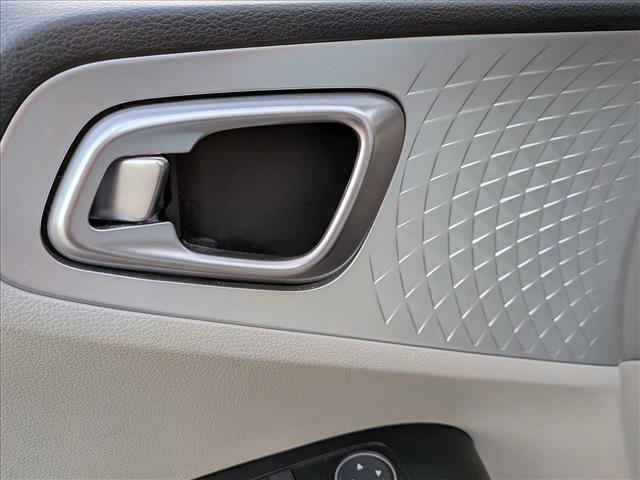 Used 2024 Kia Soul LX w/ Option Group 015 image 18