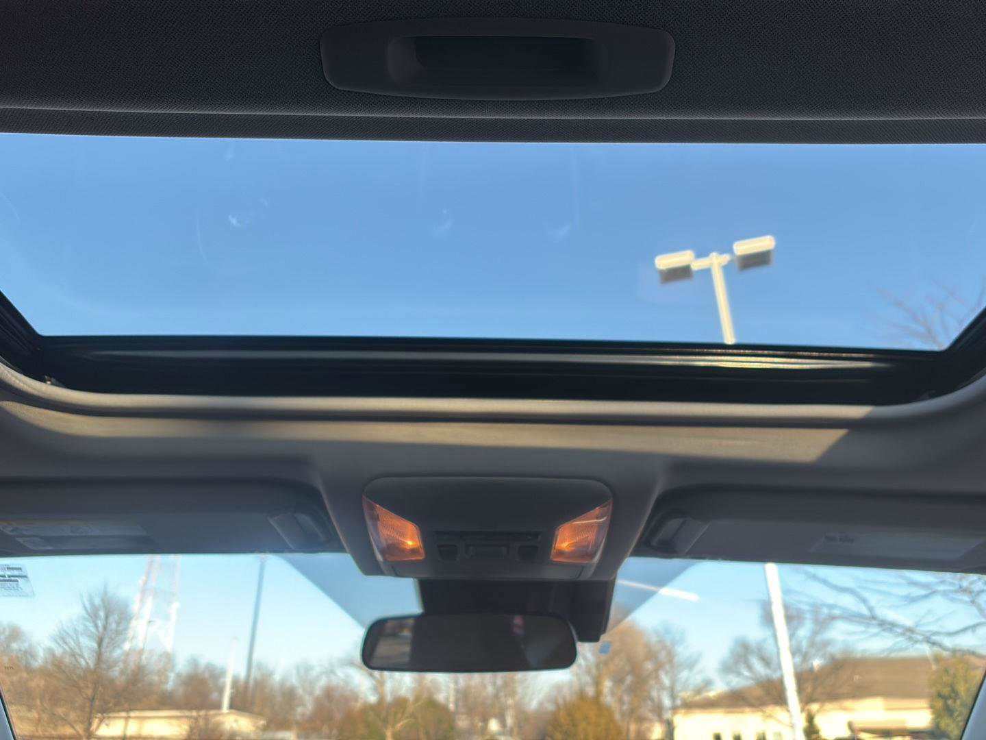 Used 2021 Toyota RAV4 XLE image 10