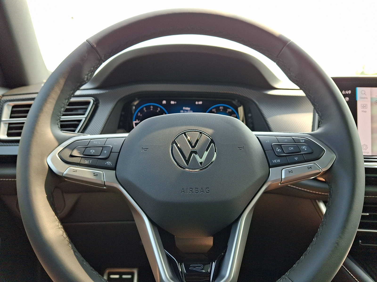 New 2026 Volkswagen Atlas Cross Sport SEL Premium R-Line AWD/4WD image 15