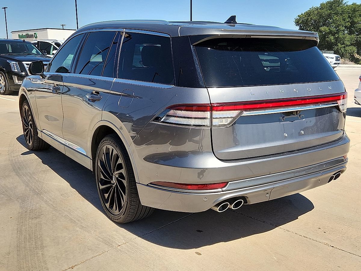 Used 2022 Lincoln Aviator Reserve w/ Equipment Group 201A AWD/4WD image 2