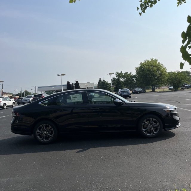 Used 2023 Honda Accord EX image 2