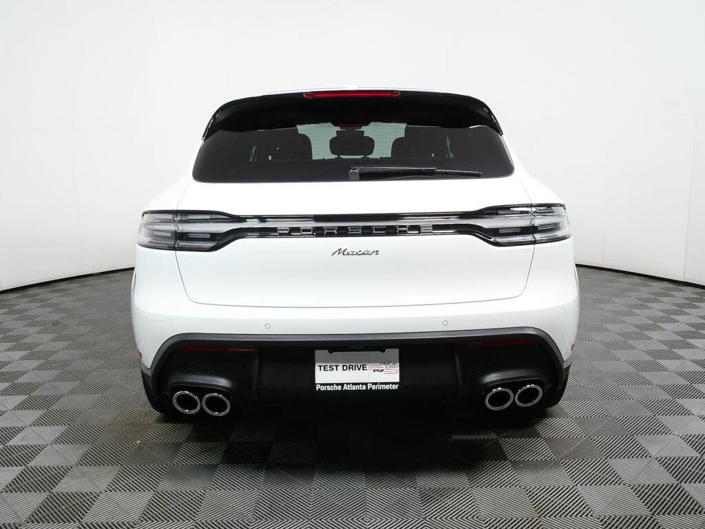 Certified 2026 Porsche Macan AWD/4WD image 30