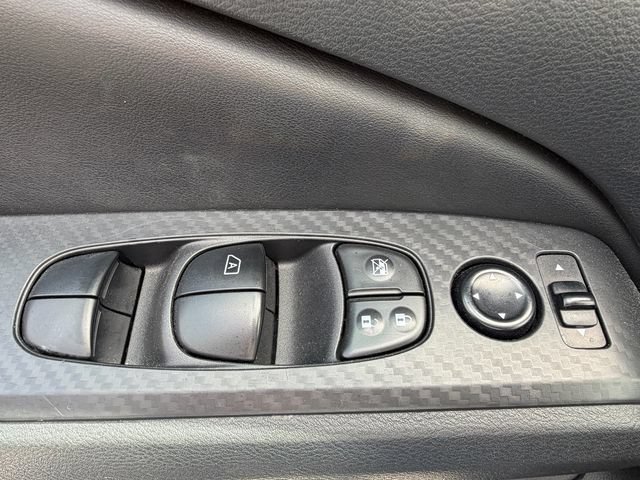 Used 2025 Nissan Altima 2.5 SV FWD image 22