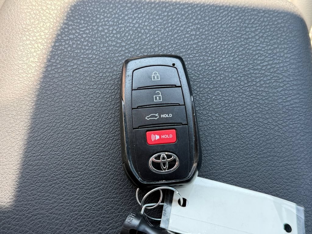 Used 2026 Toyota Camry SE FWD image 42