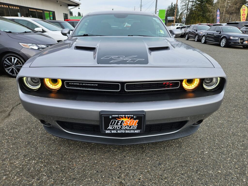 Used 2017 Dodge Challenger R/T w/ Driver Convenience Group image 8