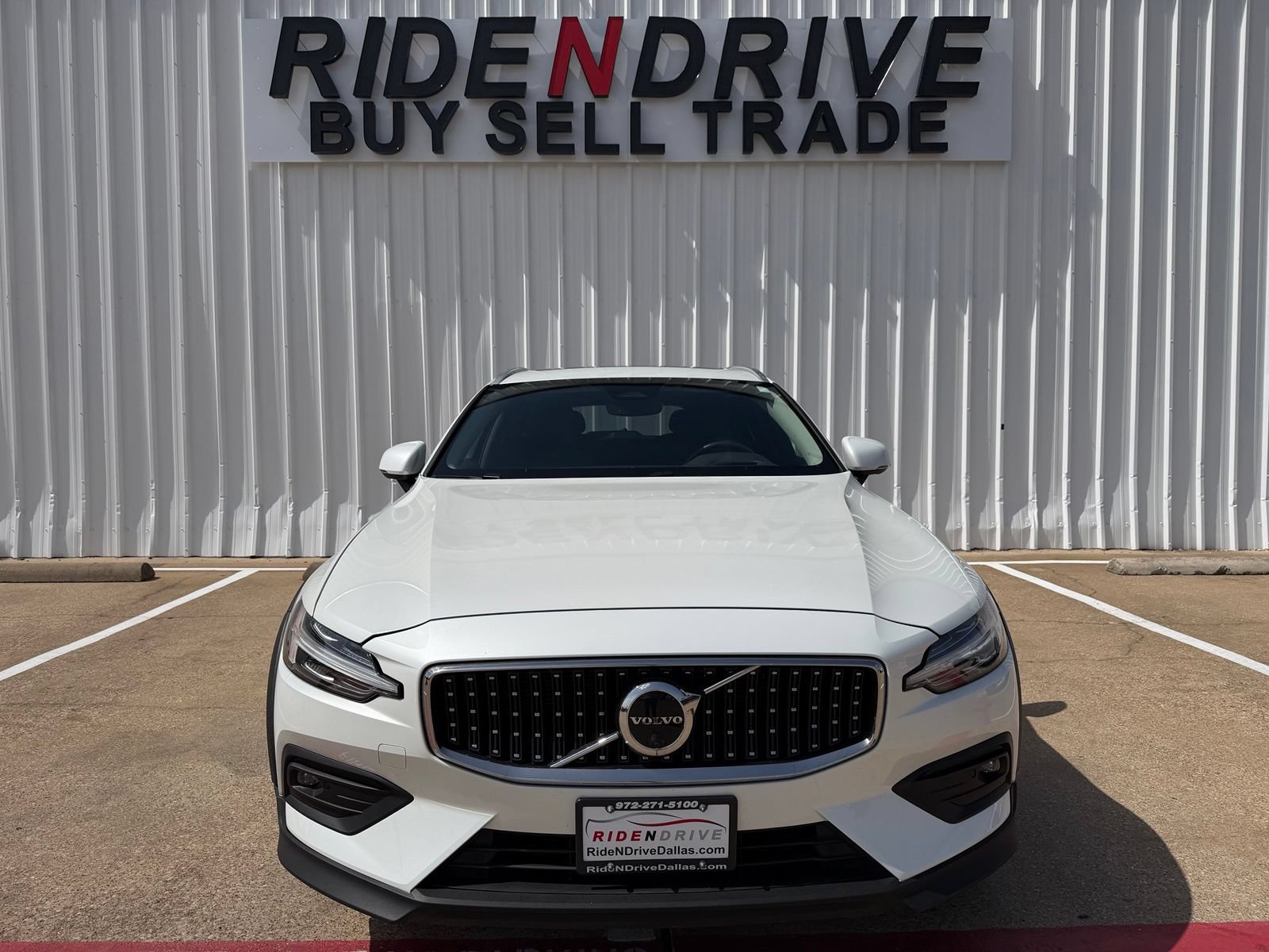 Used 2023 Volvo V60 B5 Cross Country Ultimate AWD/4WD image 10