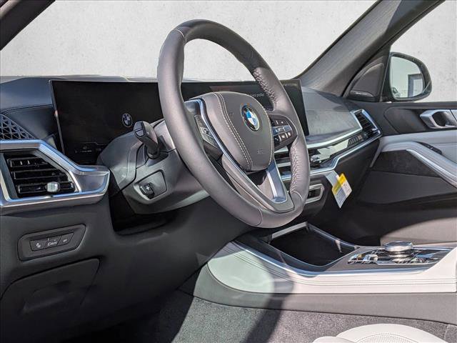 Used 2026 BMW X5 xDrive40i w/ Climate Comfort Package video 3
