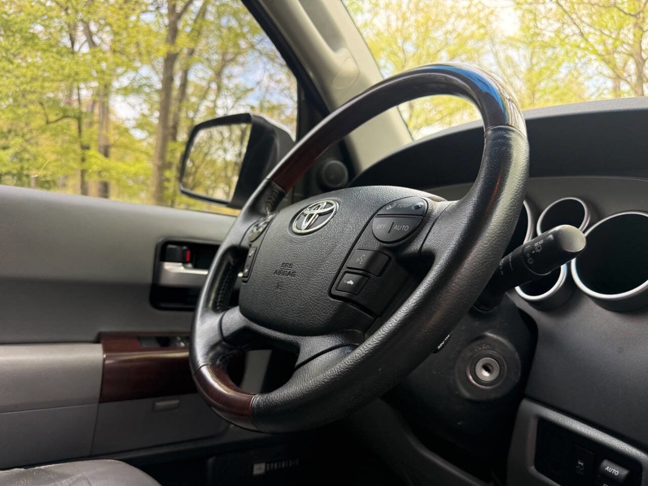 Used 2012 Toyota Sequoia Platinum AWD/4WD image 67