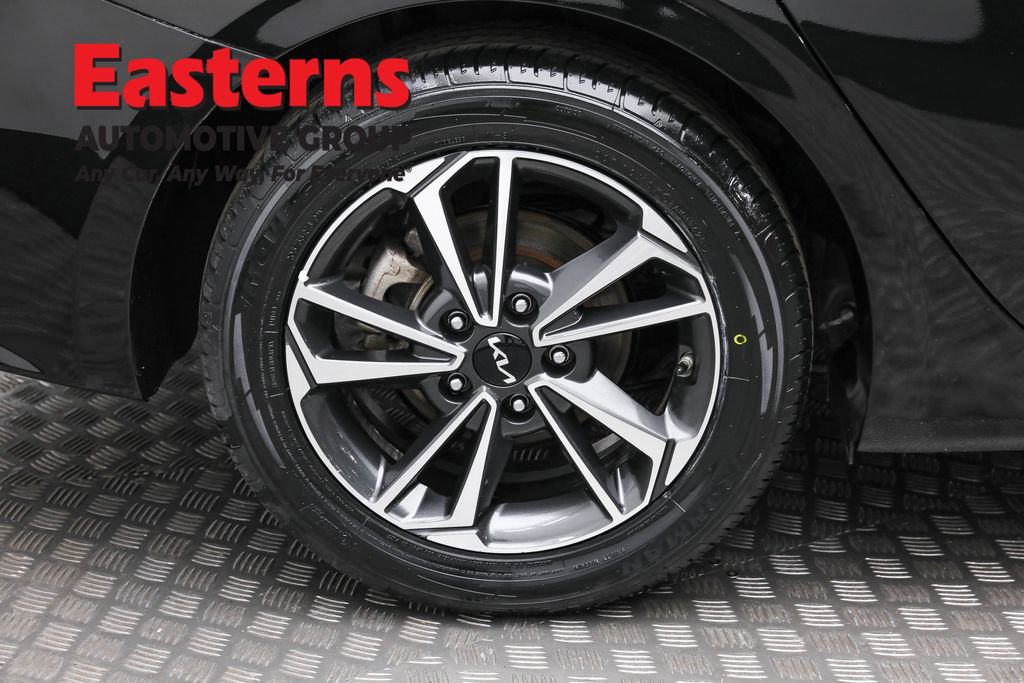 Used 2024 Kia Forte LXS image 30