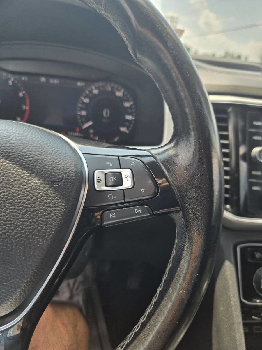 Used 2018 Volkswagen Atlas SEL Premium image 49