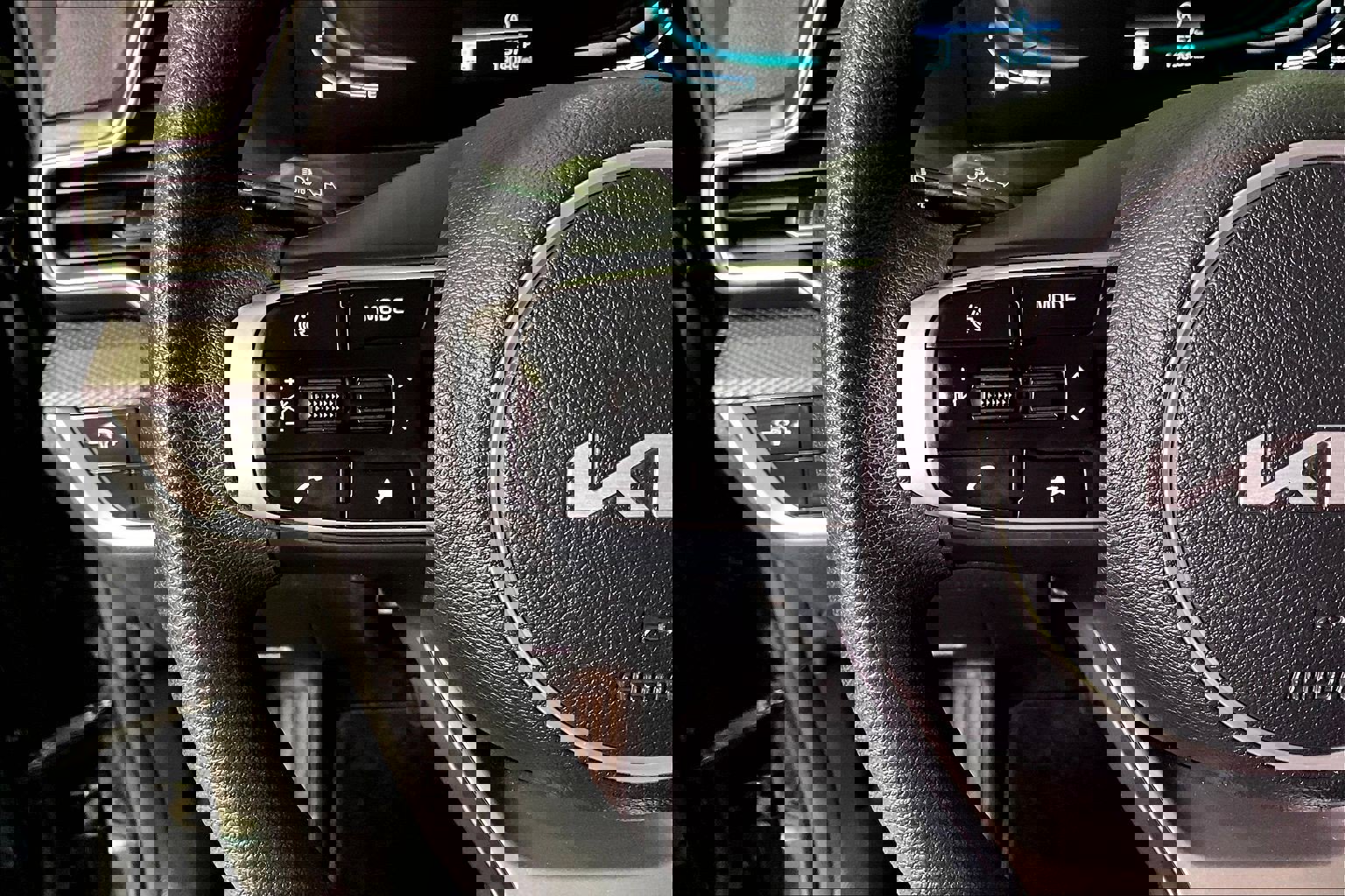 Used 2024 Kia Sportage LX image 11