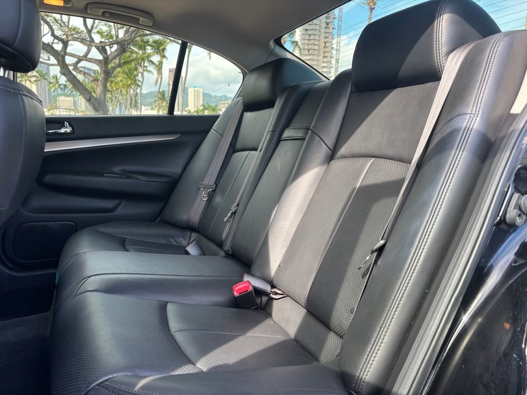 Used 2015 INFINITI Q40 w/ Navigation Package RWD image 10
