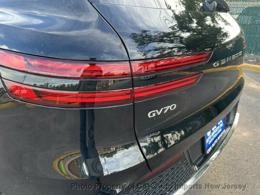 Used 2022 Genesis GV70 2.5T w/ Advanced Package AWD/4WD image 23