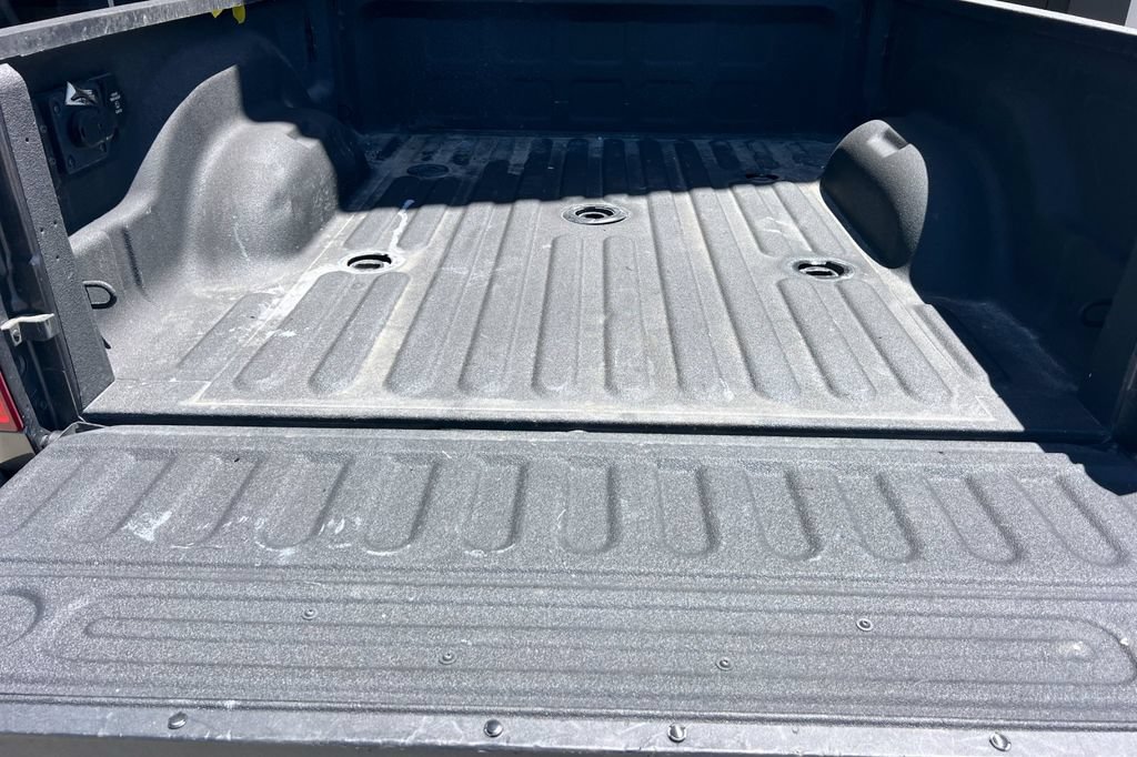Used 2024 RAM 3500 Laramie AWD/4WD image 17