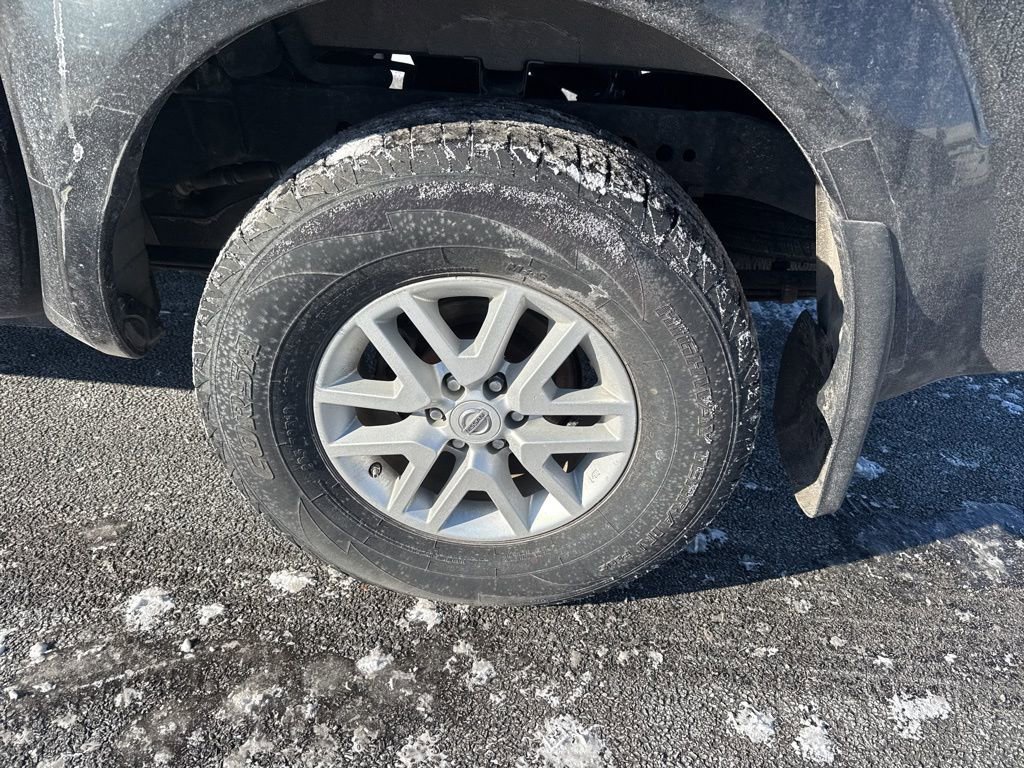 Used 2017 Nissan Frontier SV image 6
