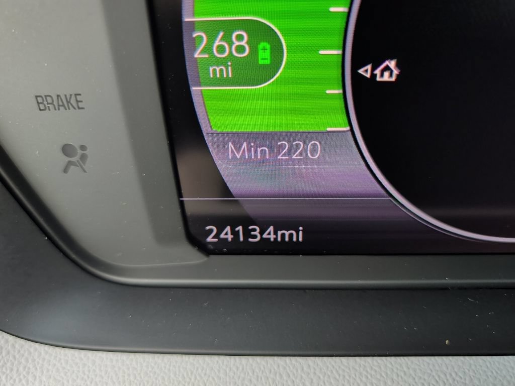Used 2023 Chevrolet Bolt EUV Premier w/ Sun & Sound Package FWD image 29