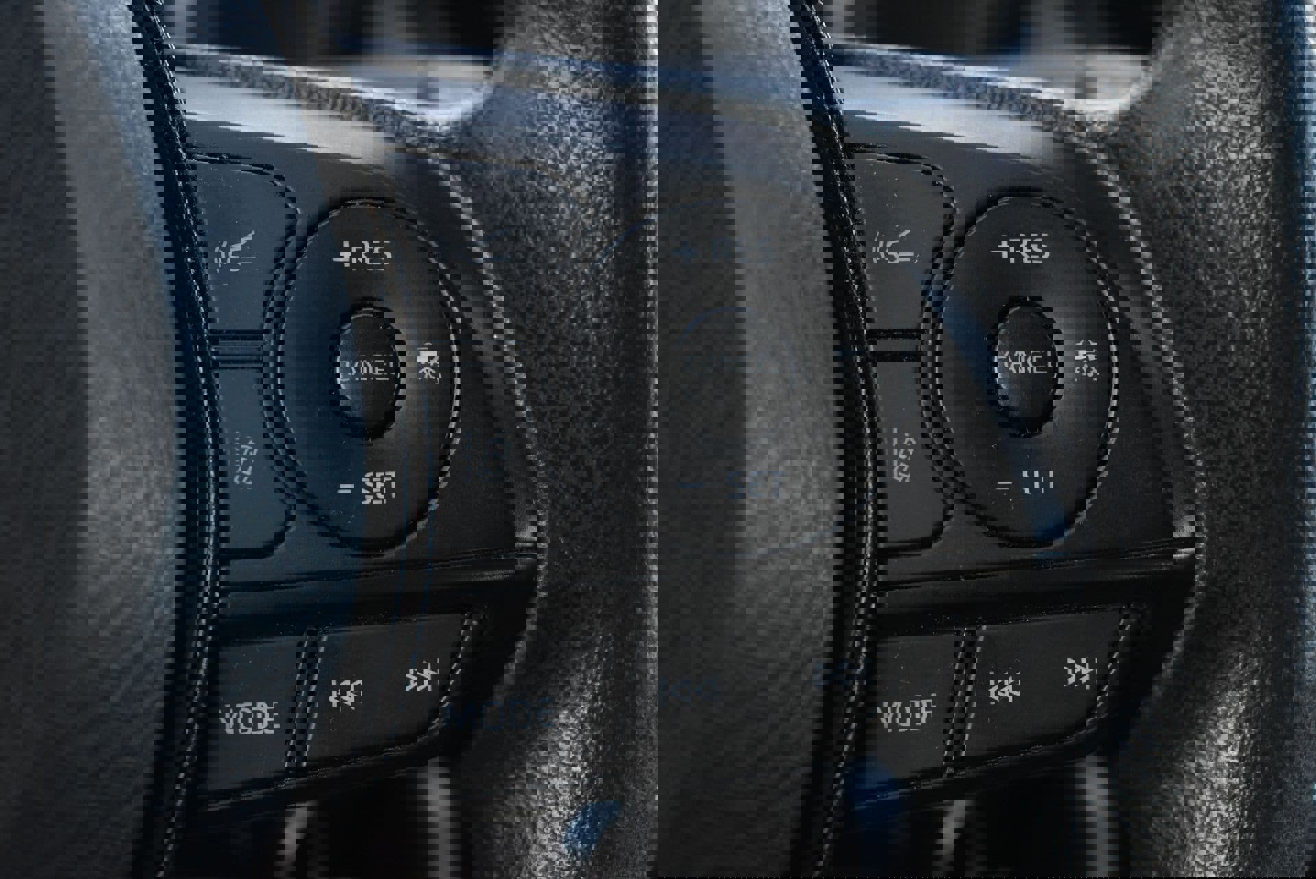 Used 2021 Toyota RAV4 LE image 19