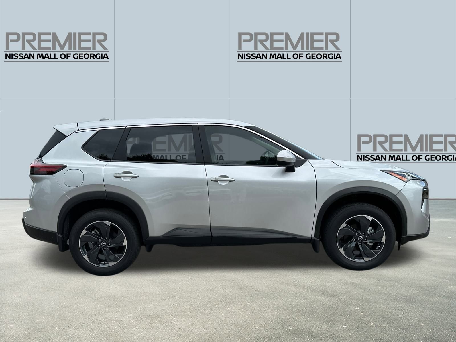 New 2025 Nissan Rogue SV image 4