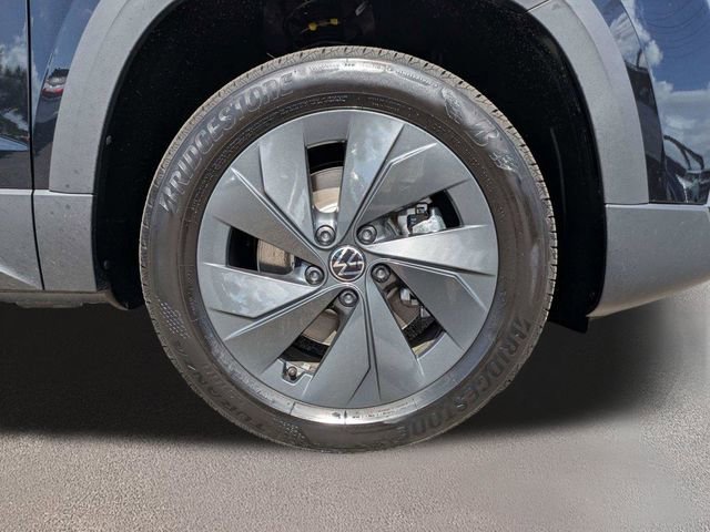 New 2026 Volkswagen Taos S FWD image 11