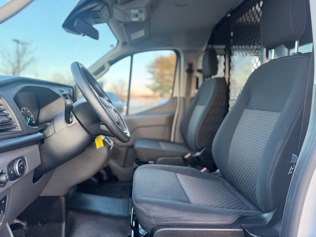 Used 2024 Ford Transit 250 Low Roof AWD w/ Exterior Upgrade Package image 16