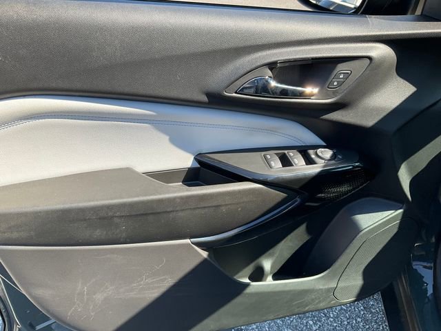 Used 2025 Chevrolet Trax LT w/ Sunroof Package image 6