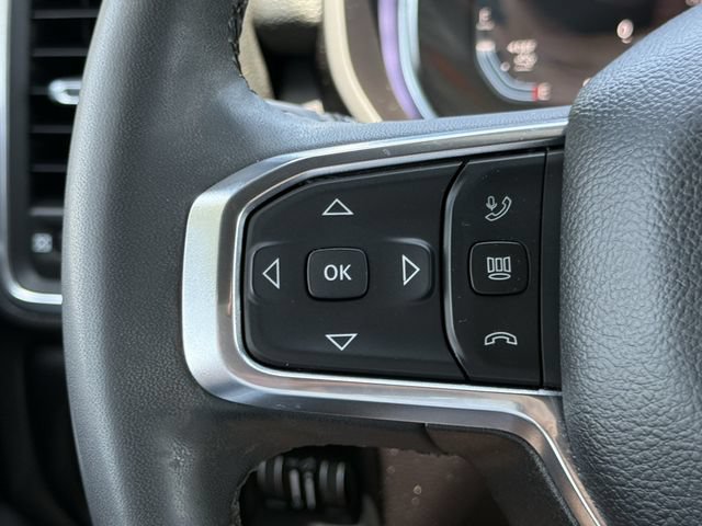 Used 2025 RAM 3500 Laramie AWD/4WD image 10