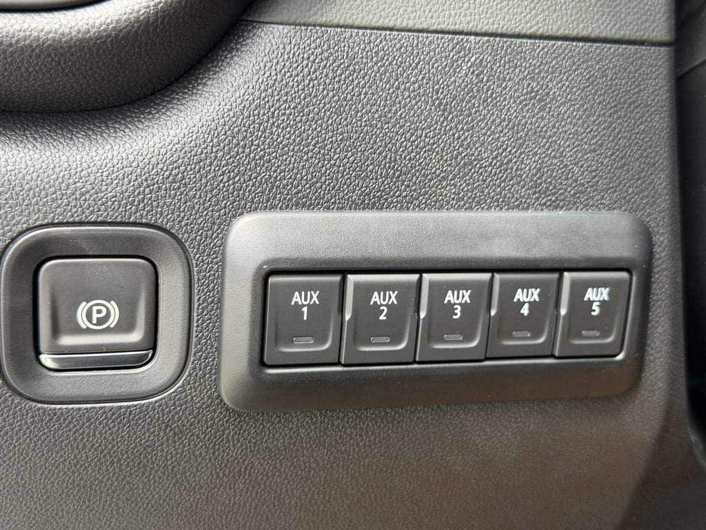 New 2026 GMC Sierra 3500 Pro AWD/4WD image 28