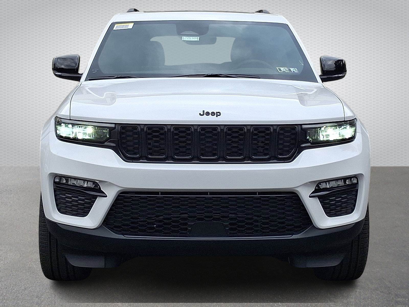 New 2025 Jeep Grand Cherokee Limited w/ Black Appearance Package image 2