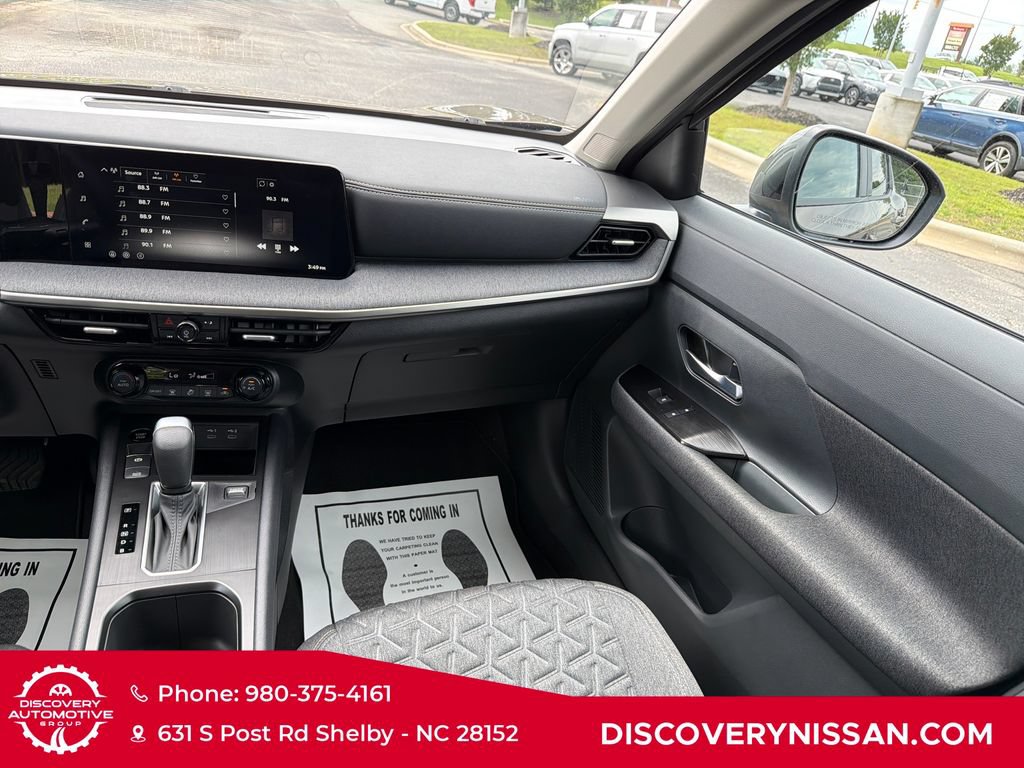 Certified 2026 Nissan Kicks SV w/ Charging Package FWD image 33