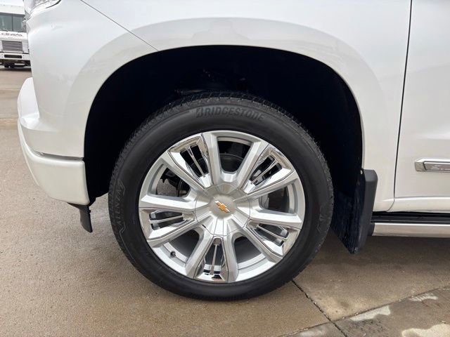 Certified 2023 Chevrolet Silverado 1500 High Country w/ Technology Package image 11