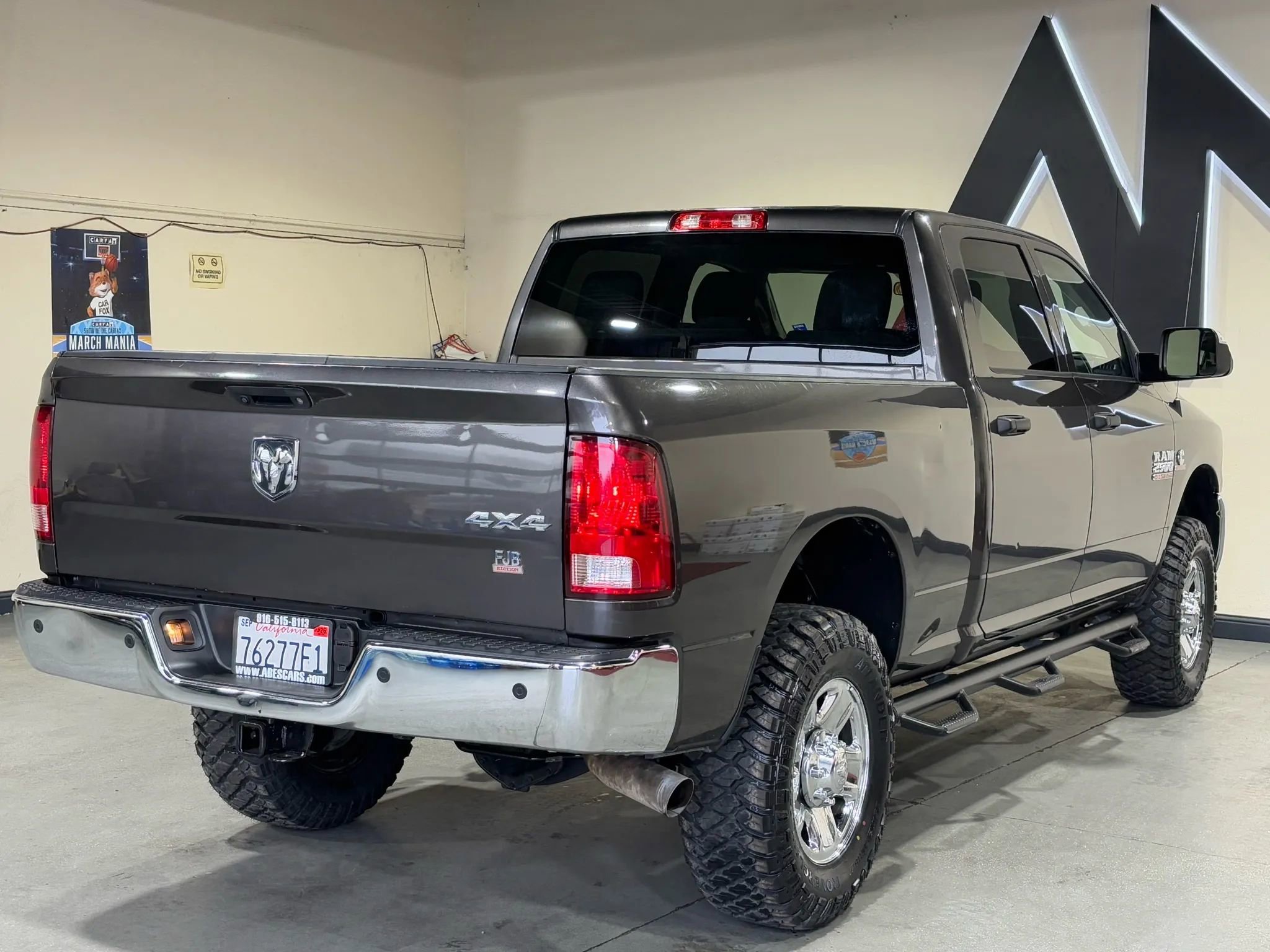 Used 2017 RAM 2500 Tradesman w/ Chrome Appearance Group AWD/4WD image 4