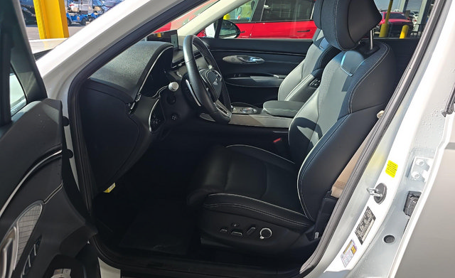 Used 2025 Genesis Electrified GV70 AWD/4WD image 7