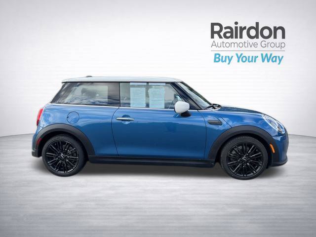 Used 2022 MINI Cooper 2-Door Hardtop FWD image 8