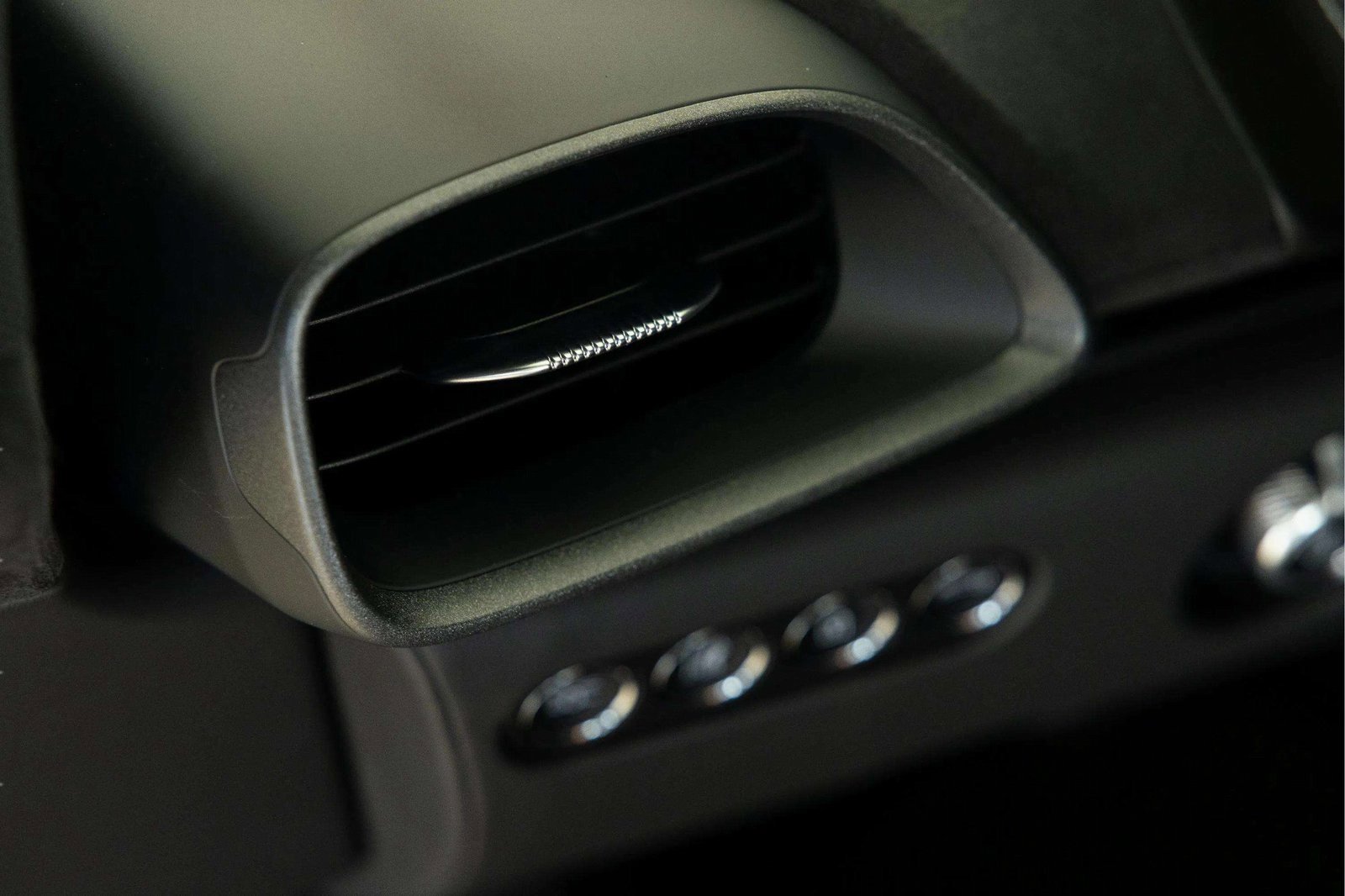 New 2026 McLaren Artura image 17