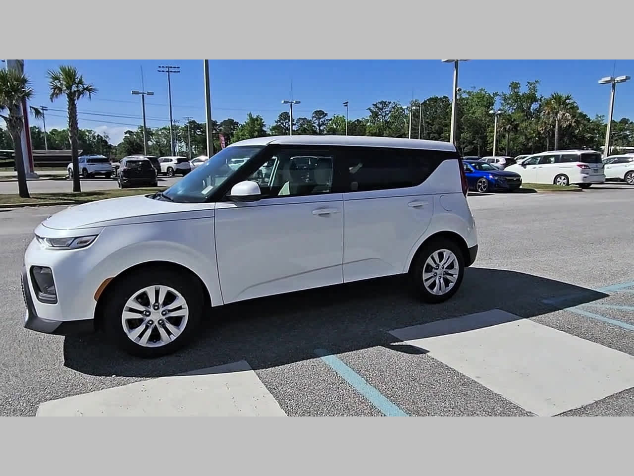 Used 2020 Kia Soul LX FWD image 22