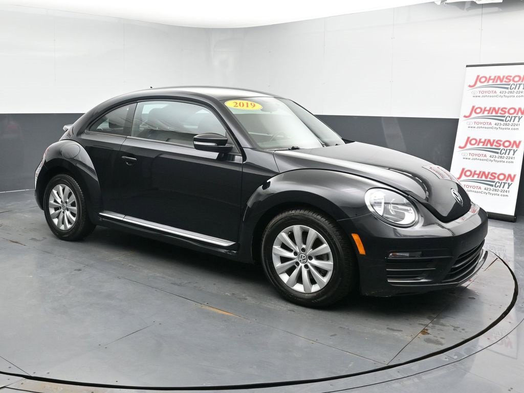 Used 2019 Volkswagen Beetle 2.0T S image 2