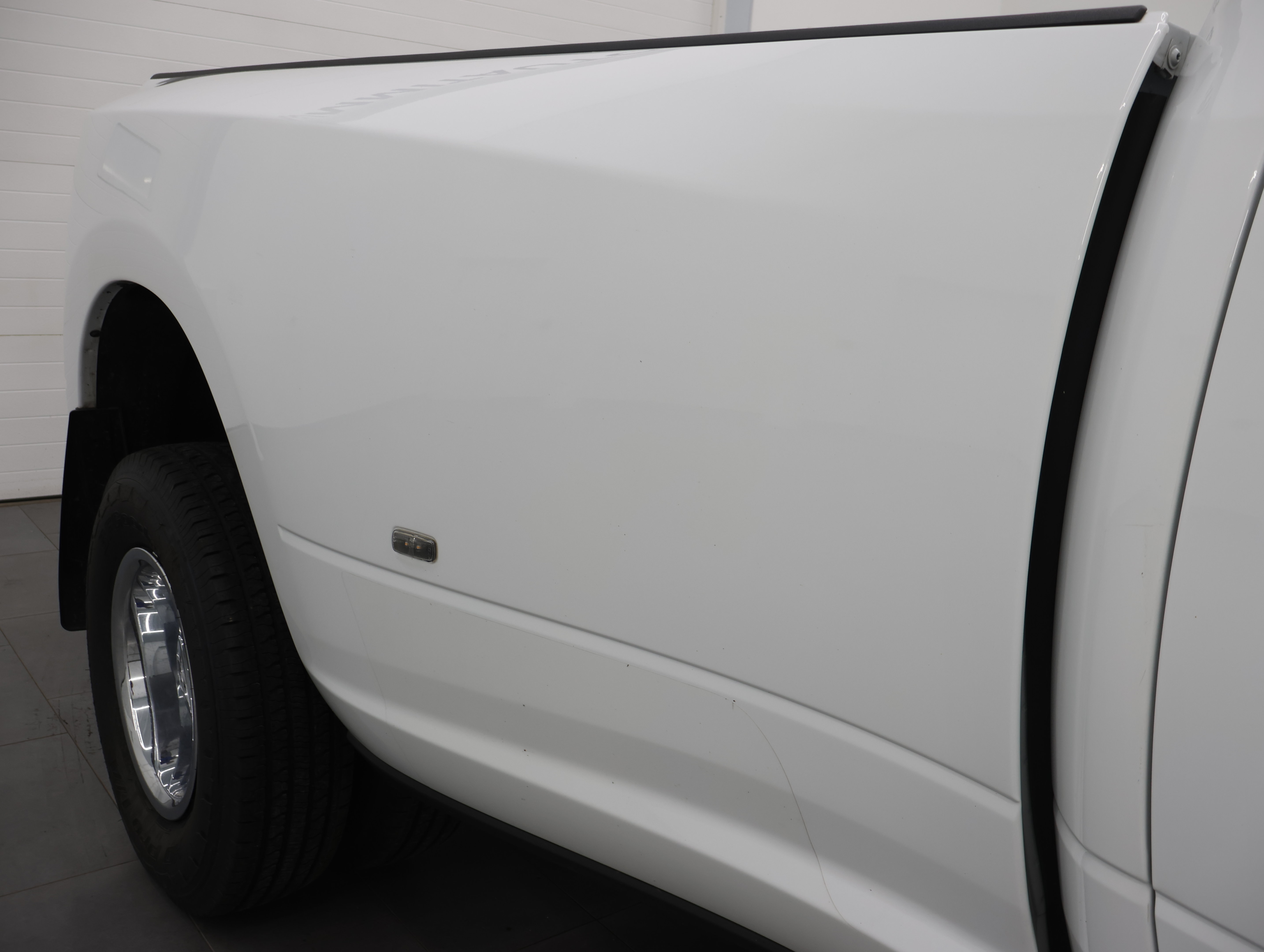 Used 2024 RAM 3500 Tradesman w/ Chrome Appearance Group AWD/4WD image 27