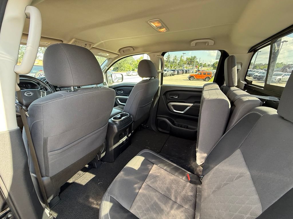 Used 2023 Nissan Titan SV w/ SV Convenience Package AWD/4WD image 24