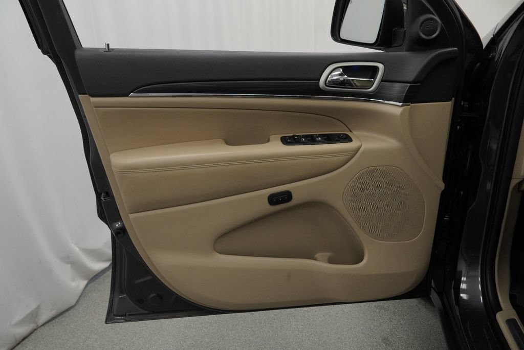 Certified 2021 Jeep Grand Cherokee Limited AWD/4WD image 44