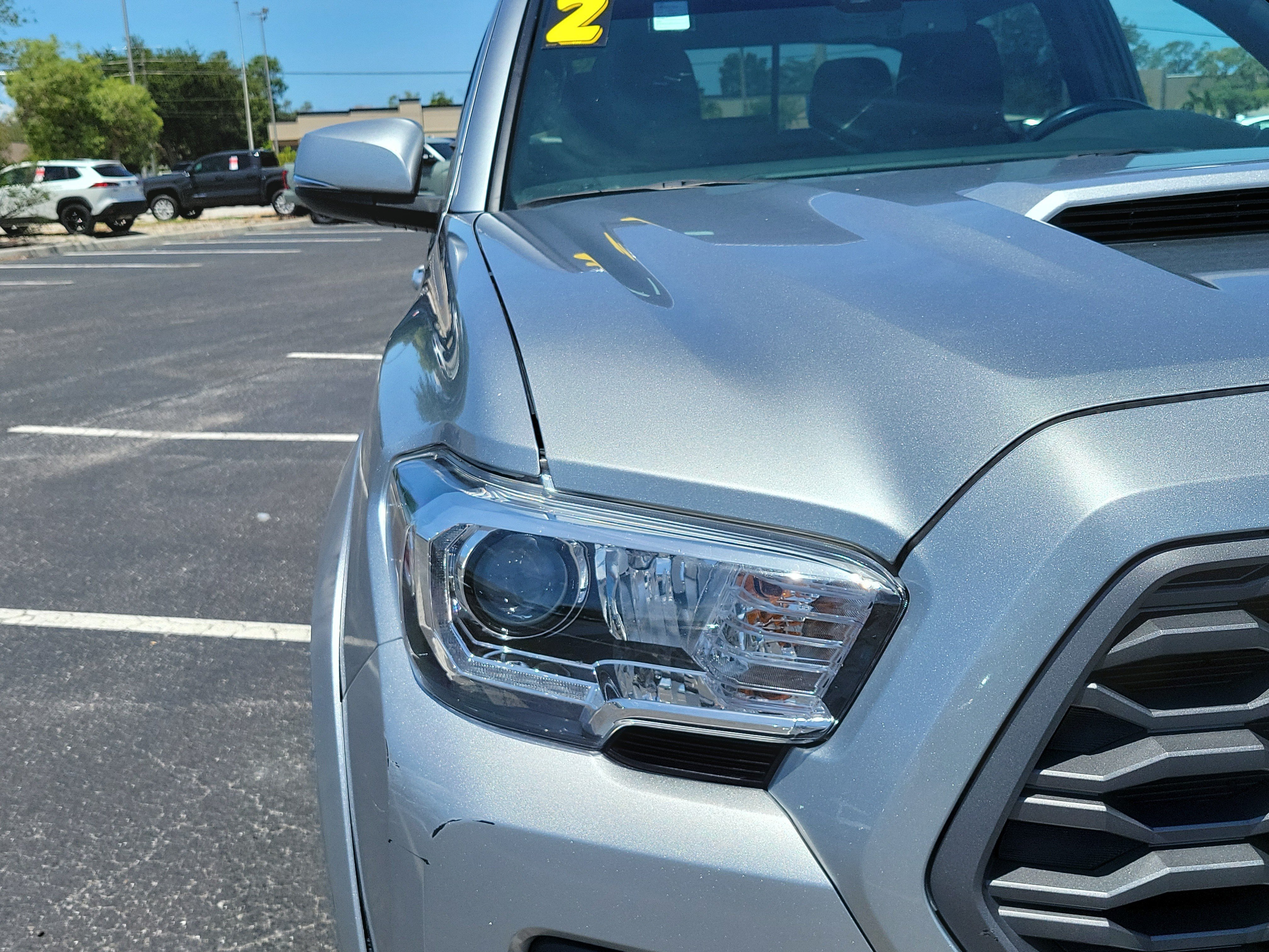 Used 2022 Toyota Tacoma TRD Sport w/ Technology Package RWD image 7