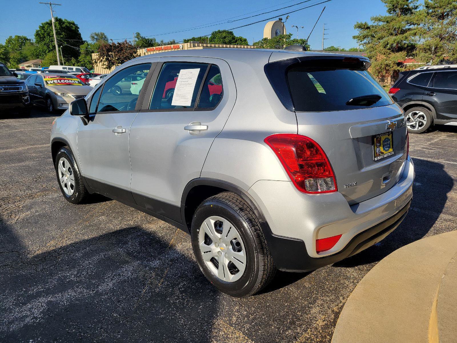 Used 2018 Chevrolet Trax LS FWD image 23