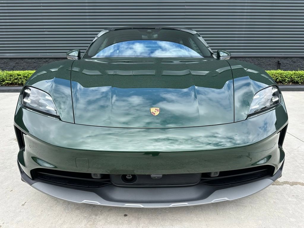 Used 2025 Porsche Taycan 4 Cross Turismo image 8