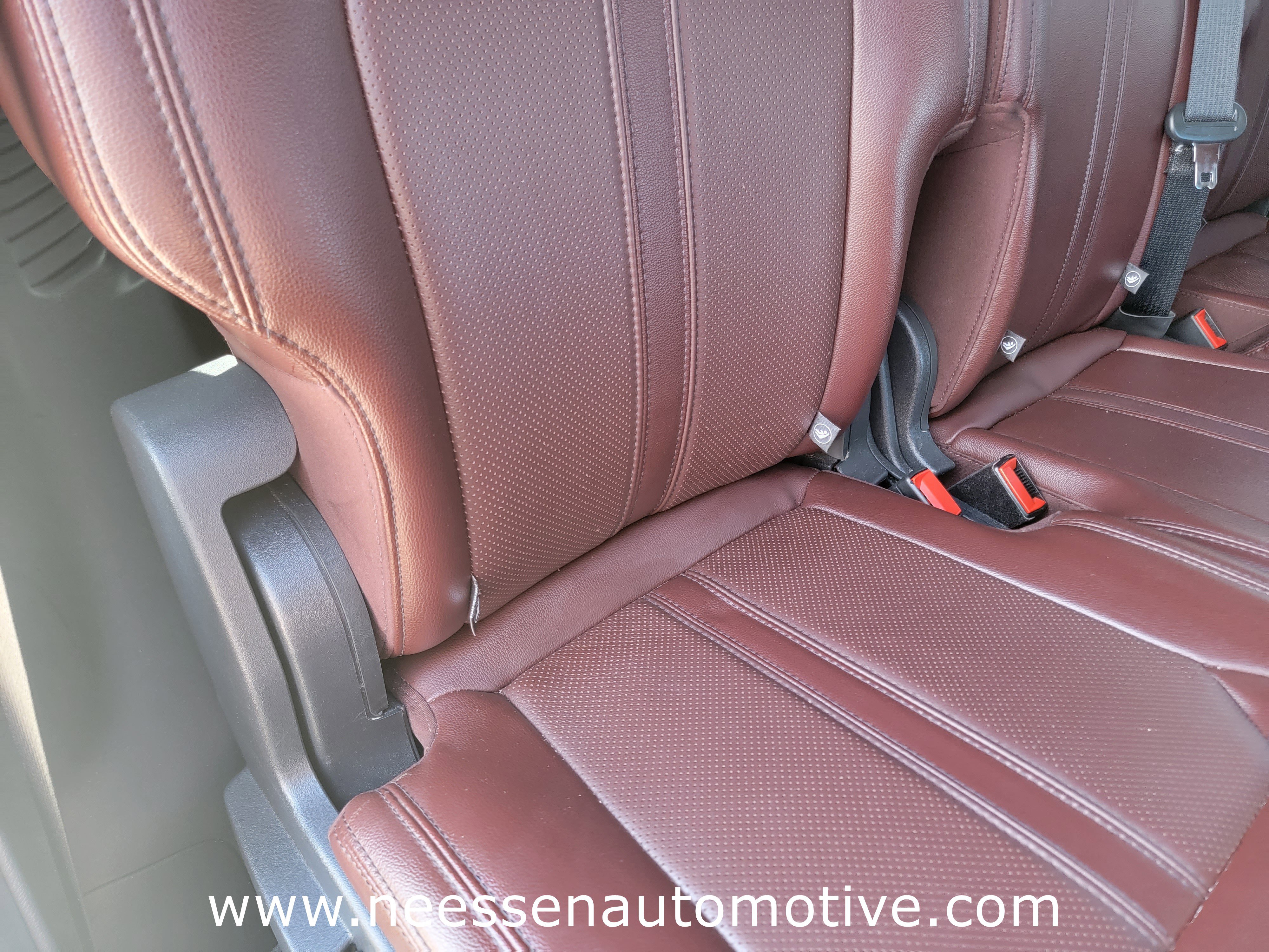 Used 2024 Ford Expedition Limited AWD/4WD image 12