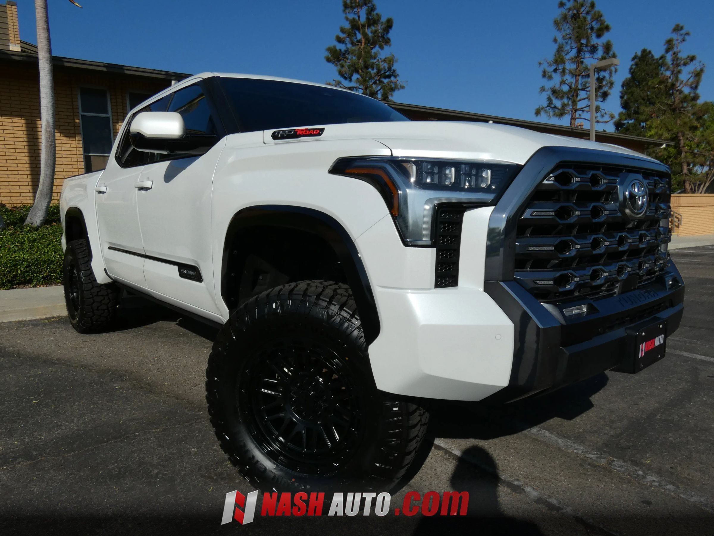 Used 2024 Toyota Tundra Platinum AWD/4WD image 6