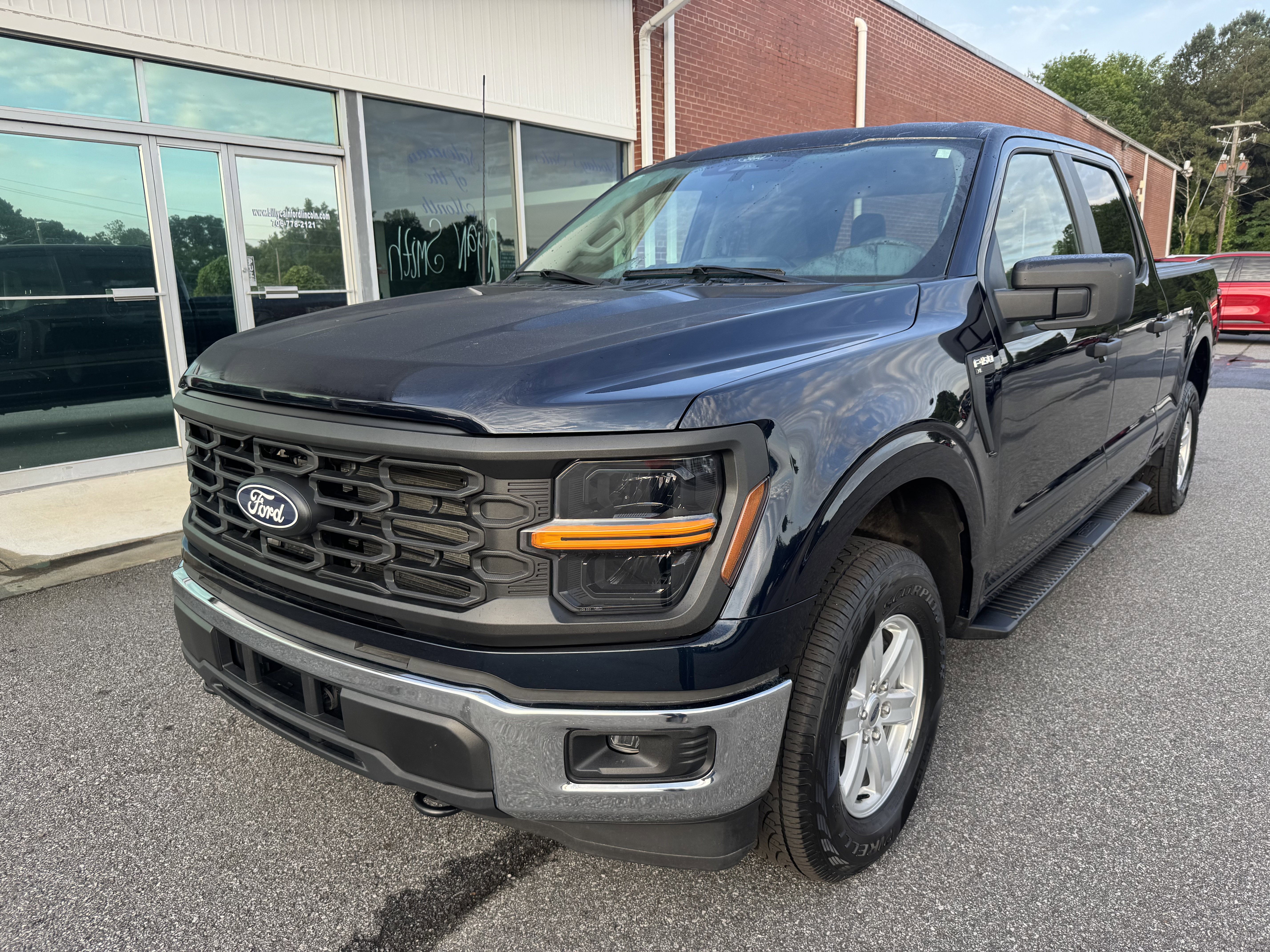 Used 2025 Ford F150 XL w/ Equipment Group 103A High AWD/4WD image 5